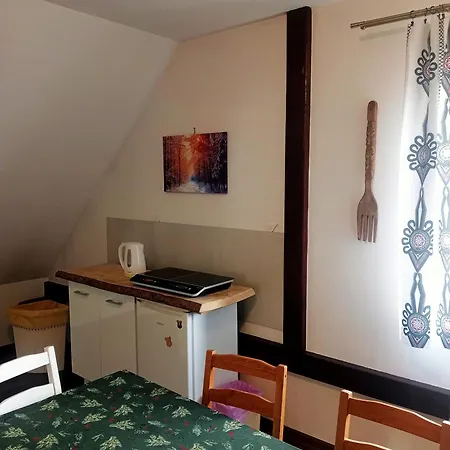 Pod Bukami アパート ライツァ