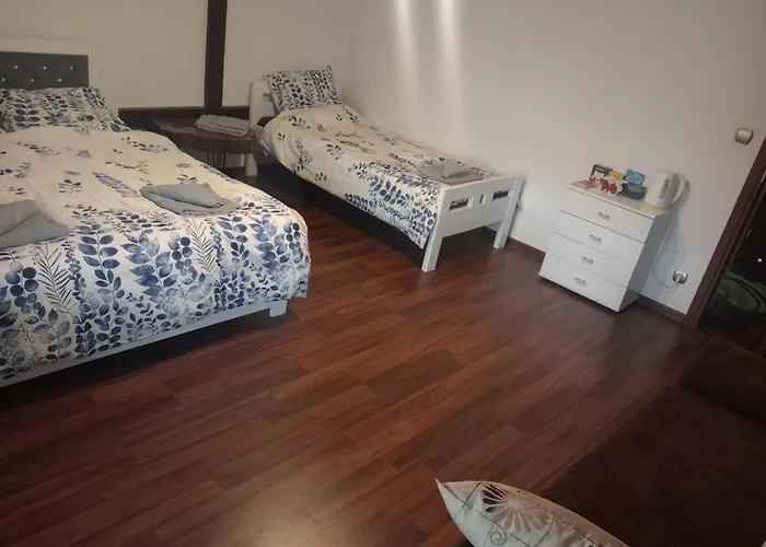 Pod Bukami דירה *